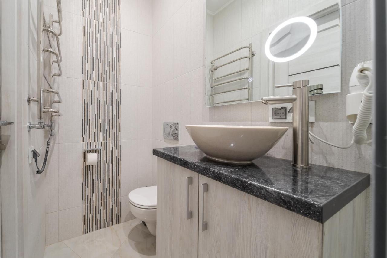 Luxury Flat In Downtown 2 Apartment Lviv Luaran gambar